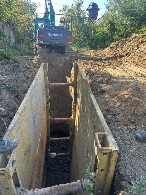 CL 11 – UAT Stolnici, str. Bisericii – Lucrări de execuție a rețelei de canalizare gravitațională menajeră D250